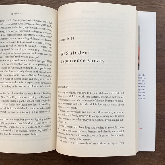 The Smartest Kids in the World: And How They Got That Way by Amanda Ripley - Picture 5 of 8